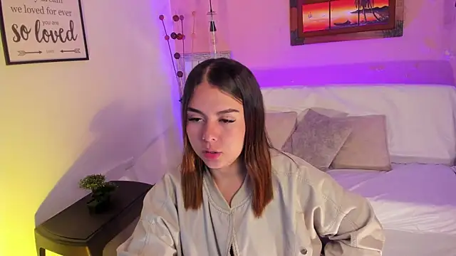 ArianaBaker online show from 19, 10, 2025