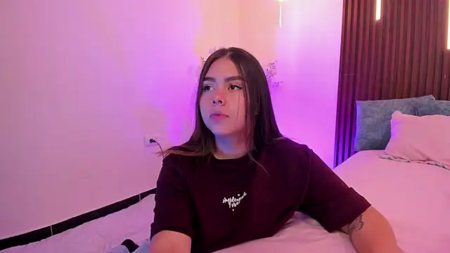 ArianaBaker online show from 9, 2, 2026