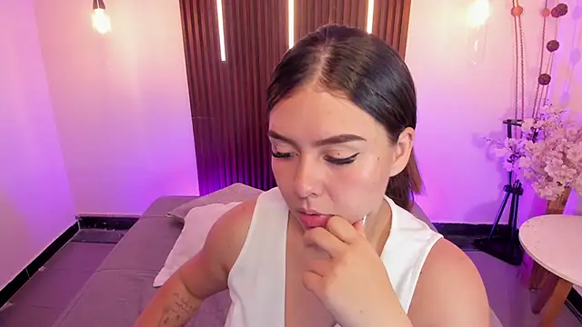 ArianaBaker online show from 29, 5, 2026