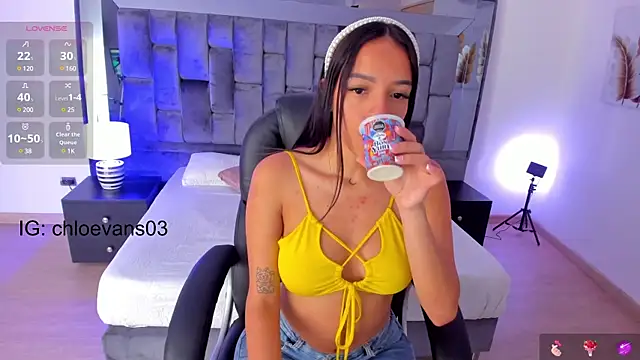 Snapshot of Chloe_evans__ chatting on 13, 3, 2025 Chloe evans online show from 13, 3, 2025