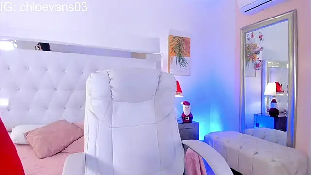 Chloe evans   online show from 15, 12, 2025