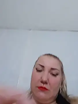 EmmaQueen4 online show from 3, 6, 2026