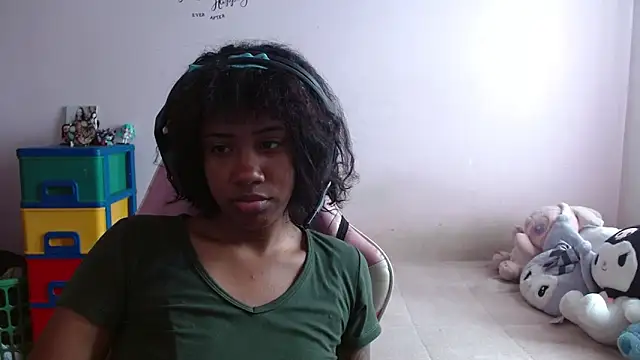 TiffanyRoouse online show from 18, 10, 2025