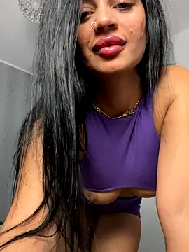 Snapshot of _adelle chatting on 24, 10, 2025 adelle online show from 24, 10, 2025