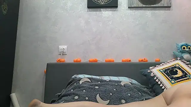 Snapshot of BlueXOwl chatting on 7, 11, 2025 BlueXOwl online show from 7, 11, 2025