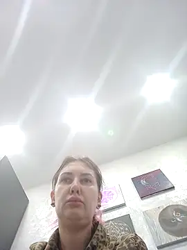 Snapshot of BlueXOwl chatting on 22, 10, 2025 BlueXOwl online show from 22, 10, 2025