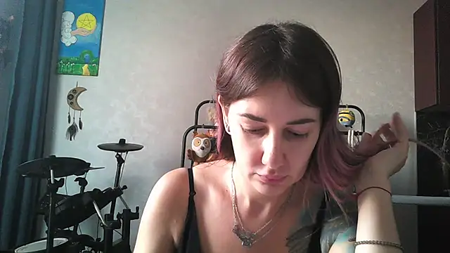 Snapshot of BlueXOwl chatting on 10, 9, 2025 BlueXOwl online show from 10, 9, 2025