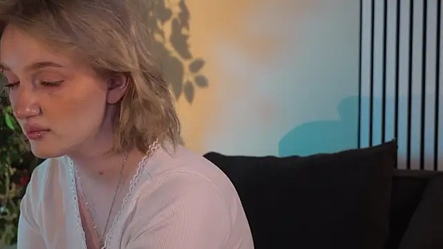 ELLIEJAY online show from 2, 4, 2026