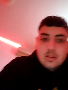 claudio20031 online show from 8, 3, 2025