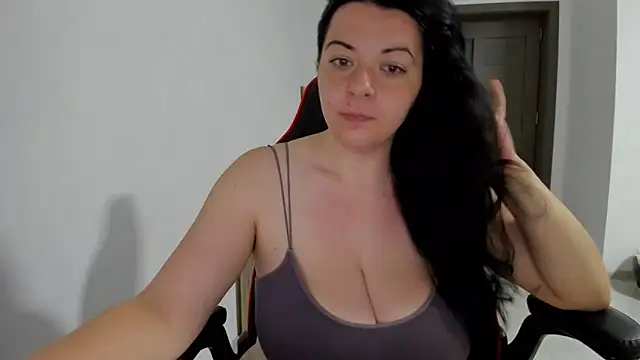 amiraisa11 online show from 3, 6, 2026