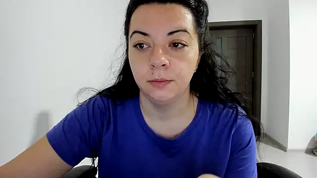 Snapshot of amiraisa11 chatting on 4, 12, 2025 amiraisa11 online show from 4, 12, 2025