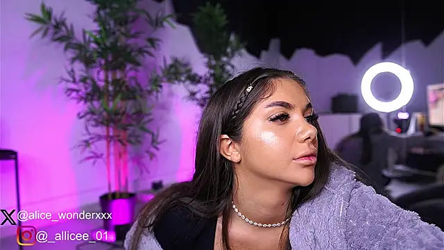 VanessaSimon online show from 19, 3, 2025