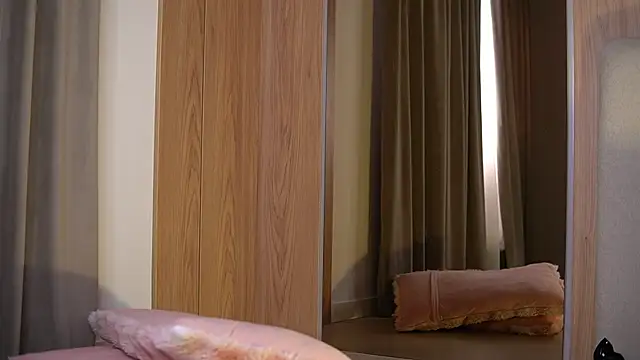 VanessaSimon online show from 4, 5, 2026