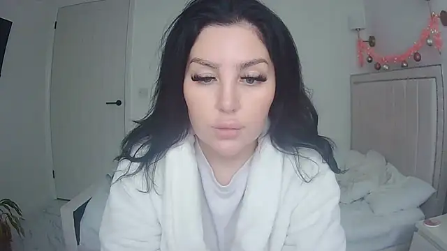 magical mia online show from 4, 12, 2025