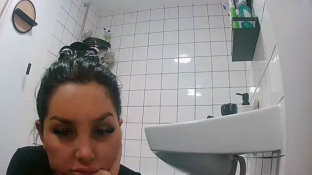 magical mia online show from 28, 9, 2025