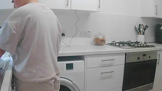 magical mia online show from 4, 11, 2025