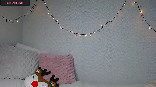 Nicole blonde0 online show from 20, 1, 2025