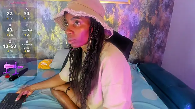 Snapshot of MonicaSchwartz chatting on 16, 12, 2025 MonicaSchwartz online show from 16, 12, 2025