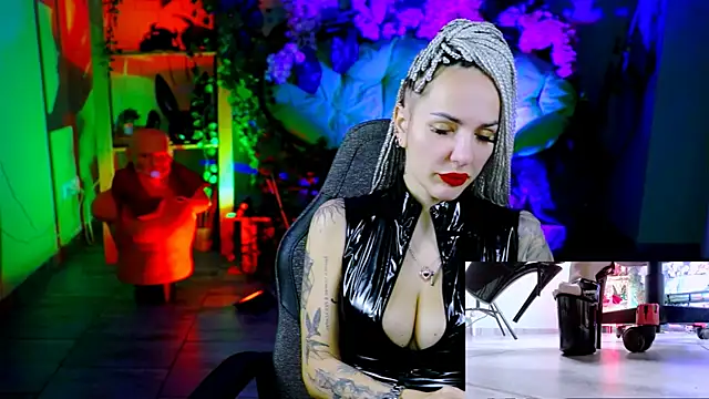 MonicaMaxwel online show from 15, 1, 2026