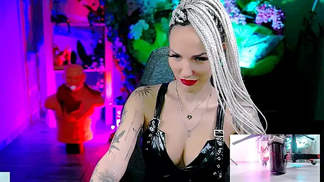 MonicaMaxwel online show from 14, 12, 2025