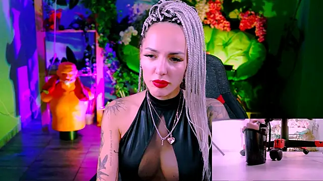 MonicaMaxwel online show from 9, 1, 2026