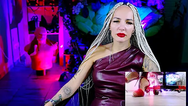 MonicaMaxwel online show from 7, 11, 2025