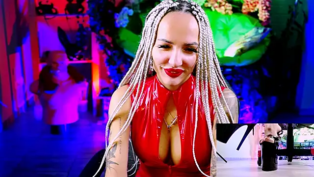 MonicaMaxwel online show from 4, 10, 2025