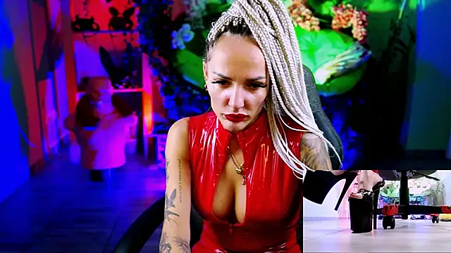 MonicaMaxwel online show from 6, 10, 2025