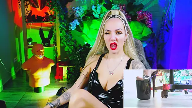 Snapshot of MonicaMaxwel chatting on 13, 2, 2026 MonicaMaxwel online show from 13, 2, 2026