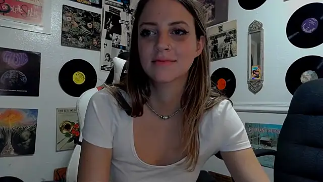 Snapshot of molly_witha_chance chatting on 17, 1, 2025 molly witha chance online show from 17, 1, 2025