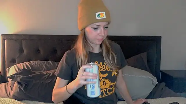 Snapshot of molly_witha_chance chatting on 22, 2, 2025 molly witha chance online show from 22, 2, 2025