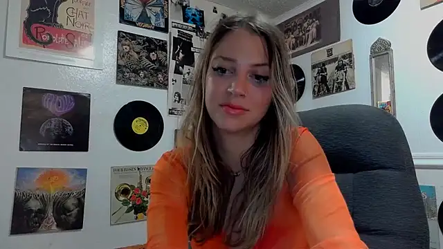 Snapshot of molly_witha_chance chatting on 18, 1, 2025 molly witha chance online show from 18, 1, 2025