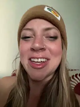 Snapshot of molly_witha_chance chatting on 15, 3, 2025 molly witha chance online show from 15, 3, 2025