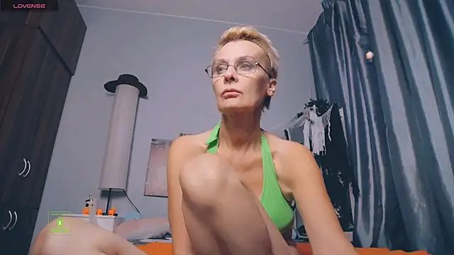 HelgaHimmell online show from 7, 10, 2025