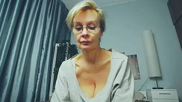 HelgaHimmell online show from 9, 3, 2025