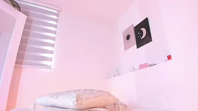 nicolette bale online show from 24, 11, 2025