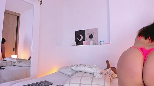 nicolette bale online show from 19, 4, 2026