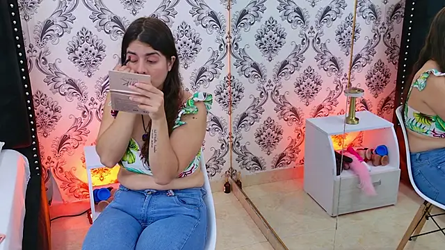 LexaDeRusso online show from 17, 11, 2025