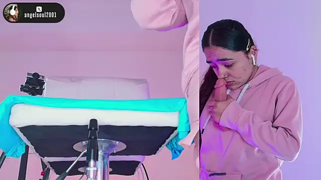 Snapshot of Angelst__ chatting on 21, 11, 2025 Angelst online show from 21, 11, 2025