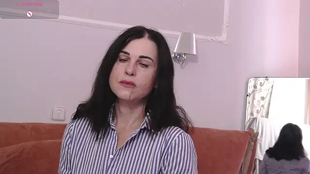 MonicaMelano online show from 5, 10, 2025