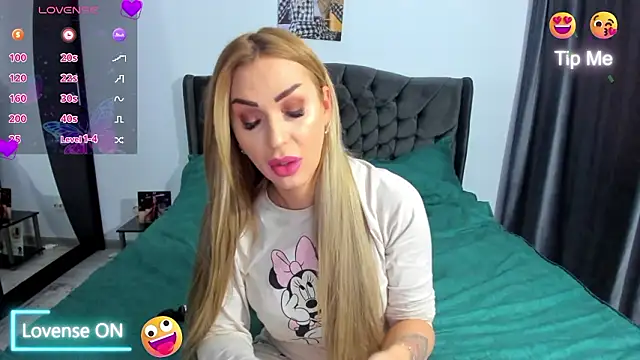 GlossyDiamondX online show from 18, 2, 2026