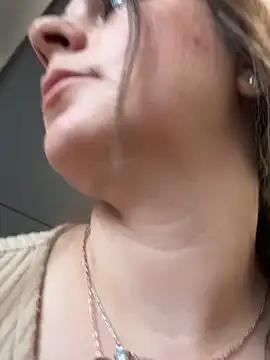 Loella-Rose online show from 23, 2, 2026