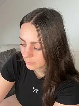 Loella-Rose online show from 7, 2, 2026