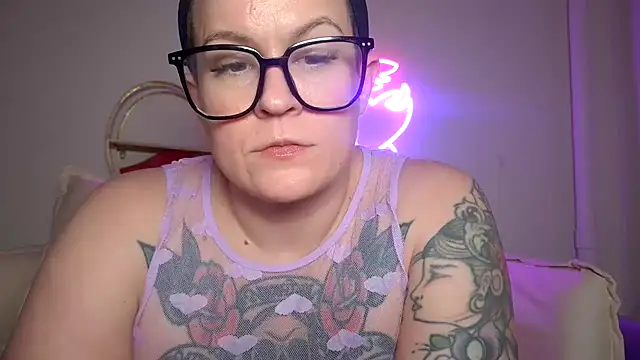 quinnmariexo online show from 8, 2, 2026