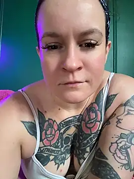 quinnmariexo online show from 12, 6, 2026
