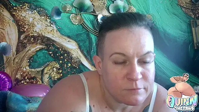 quinnmariexo online show from 16, 12, 2025