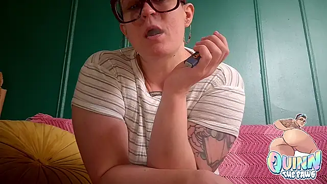 quinnmariexo online show from 14, 11, 2025