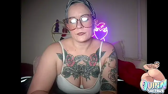 quinnmariexo online show from 20, 12, 2025