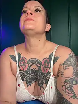 quinnmariexo online show from 22, 6, 2026
