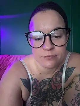 quinnmariexo online show from 11, 6, 2026